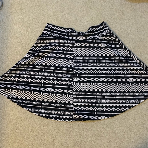 Black & White Aztec Print Skater Skirt - Picture 3 of 6